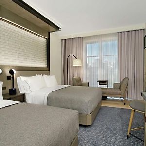 Queen Room Two Queen Beds Hearing Access